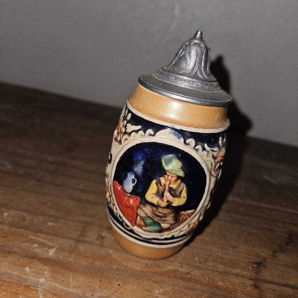 German Flip Top Mini Beer Stein 4.5 In Tall Hand Crafted/painted!